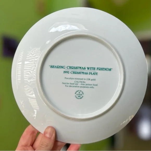 Vintage Wildlife Critter 1992 Christmas Wall Hanging Plate Festive Holiday Art - Picture 4 of 6